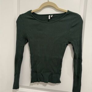 Ribbed Long Sleeve Top in Dark Green